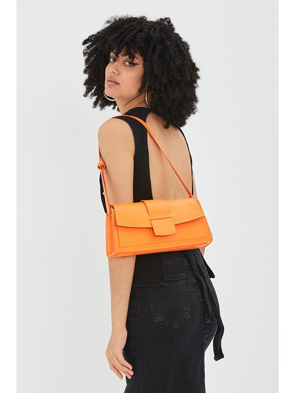 Turuncu Geçme Detaylı Kapaklı Kadın Çanta-1