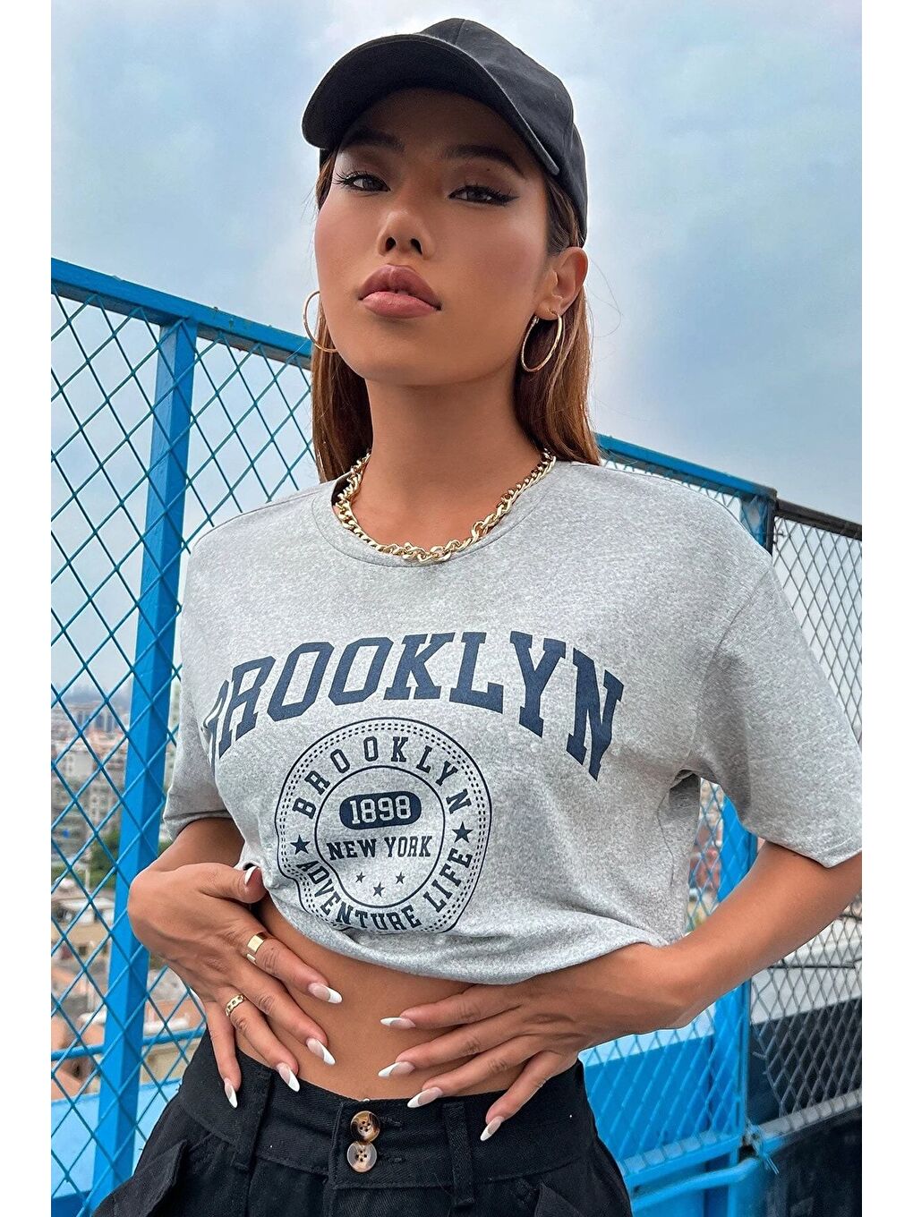 Kadın Oversize Crop T shirt Gri Brooklyn Baskılı-1