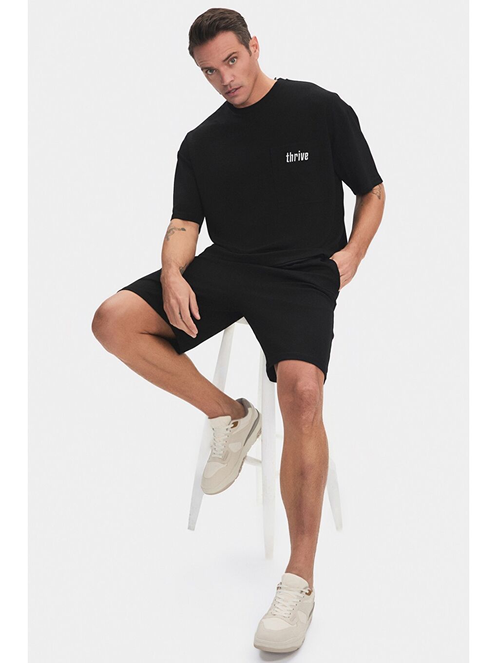 Siyah Erkek Oversize Nakış Detaylı Şort Takım-3