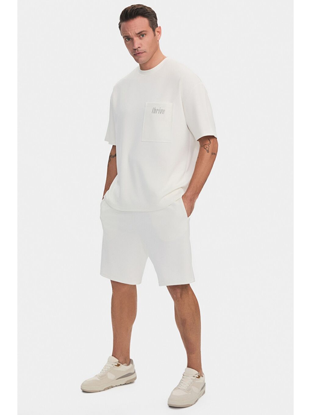 Ekru Erkek Oversize Nakış Detaylı Şort Takım
