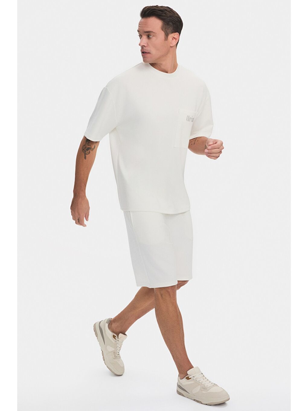 Ekru Erkek Oversize Nakış Detaylı Şort Takım-3