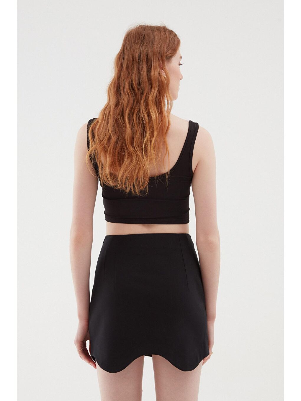 Asimetrik Mini Etek Siyah-4