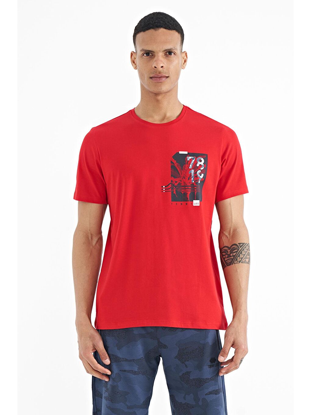 TOMMYLIFE Kırmızı Ön Arka Baskı Detaylı Standart Form Erkek T-shirt - 88233