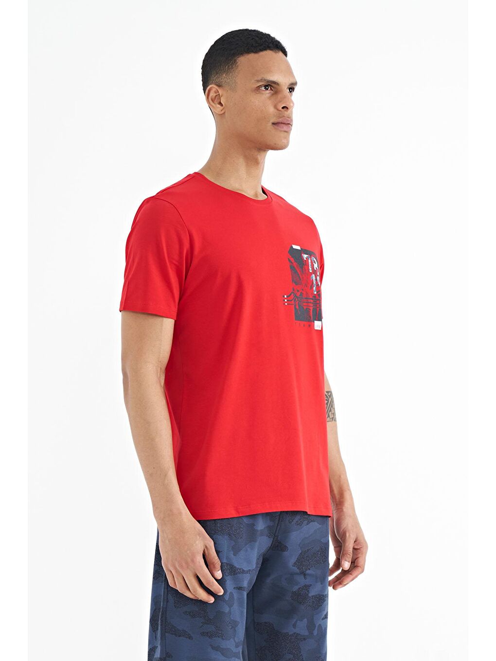 TOMMYLIFE Kırmızı Ön Arka Baskı Detaylı Standart Form Erkek T-shirt - 88233 - 2