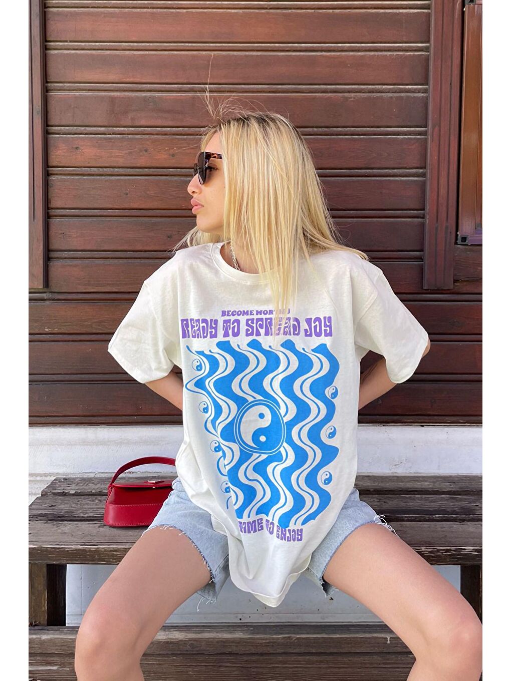 Beyaz Baskılı Over Fit Kadın Tişört Mg1500-1