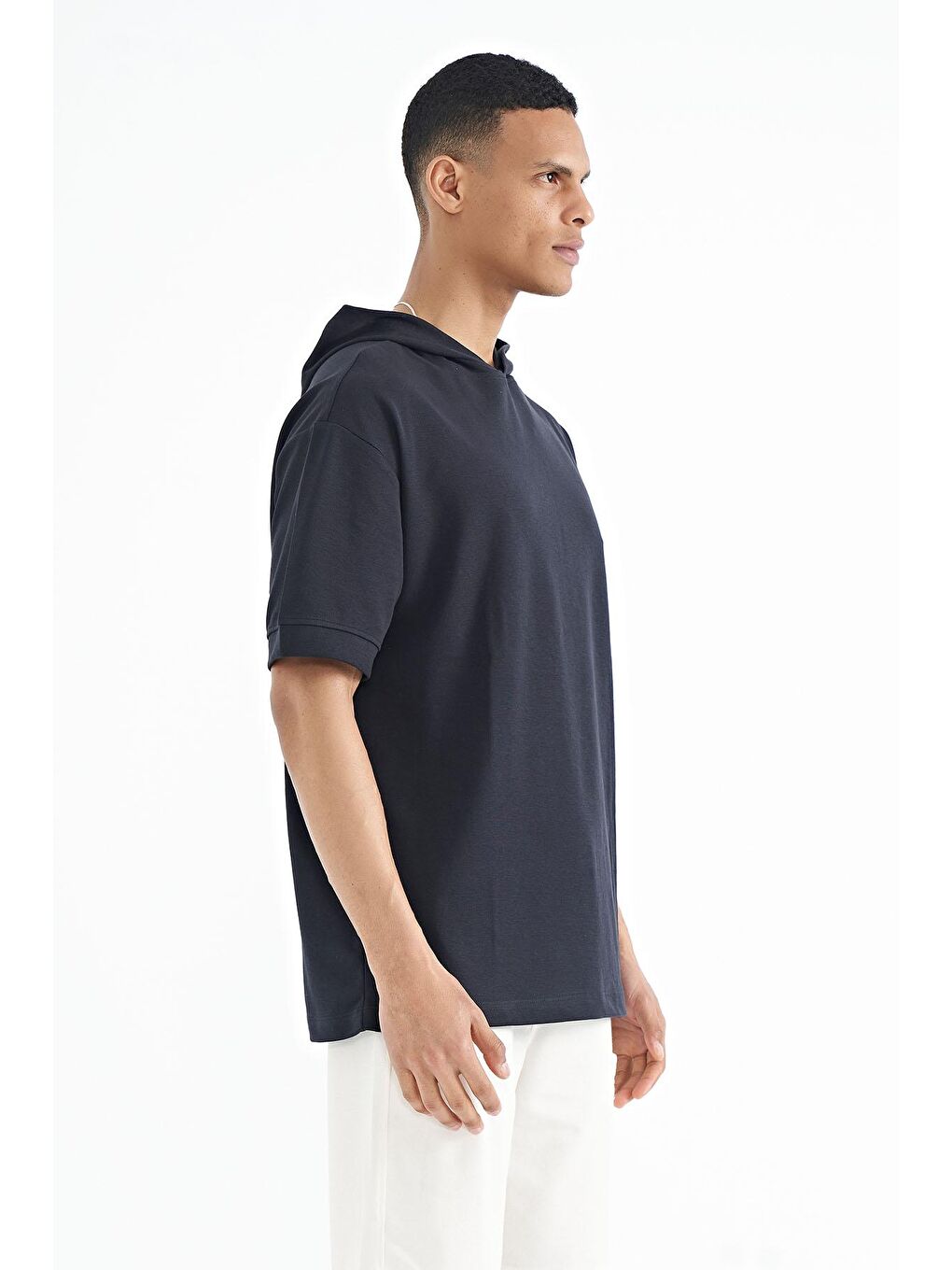 TOMMYLIFE Lacivert Kapüşonlu Kol Etiket Detaylı Oversize Erkek T-shirt - 88179 - 2