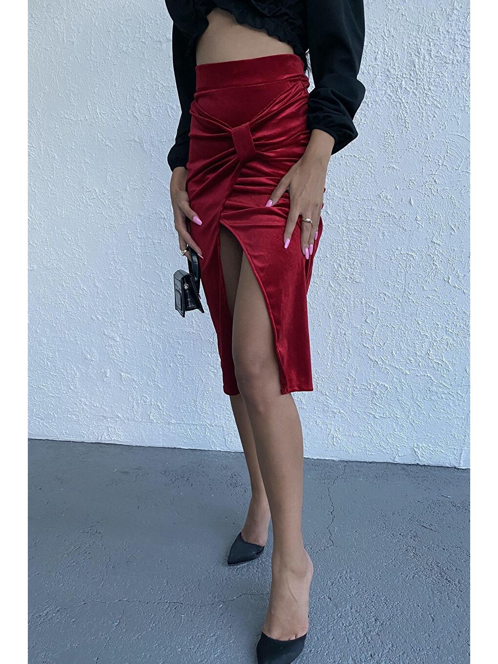 Kadın Bordo Yüksek Bel Yırtmaçlı Kısa Kadife Etek-1