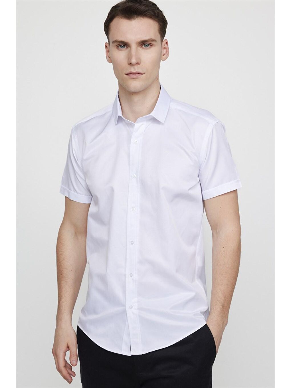 Dar Kesim Kısa Kol Düz Pamuklu Kravat Yaka Erkek Beyaz Gömlek