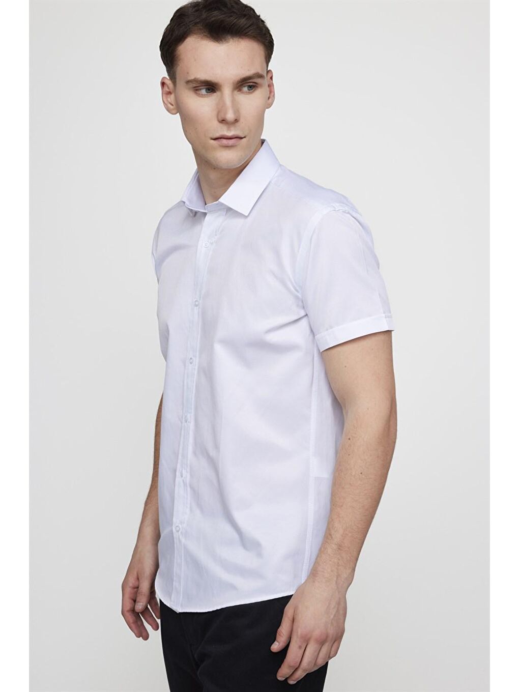 Dar Kesim Kısa Kol Düz Pamuklu Kravat Yaka Erkek Beyaz Gömlek-1