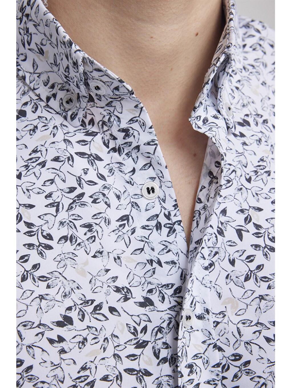 Beyaz Slim Fit Baskılı Desenli Kolay Ütü Yaka Düğmeli Gömlek-4