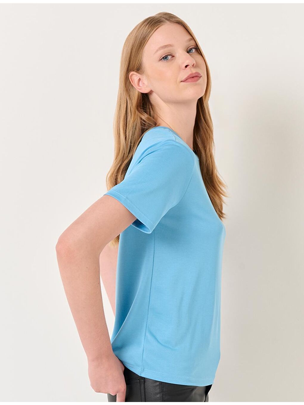 Gök Mavisi Düz Kesim Bisiklet Yaka Kısa Kollu Basic Tişört-2
