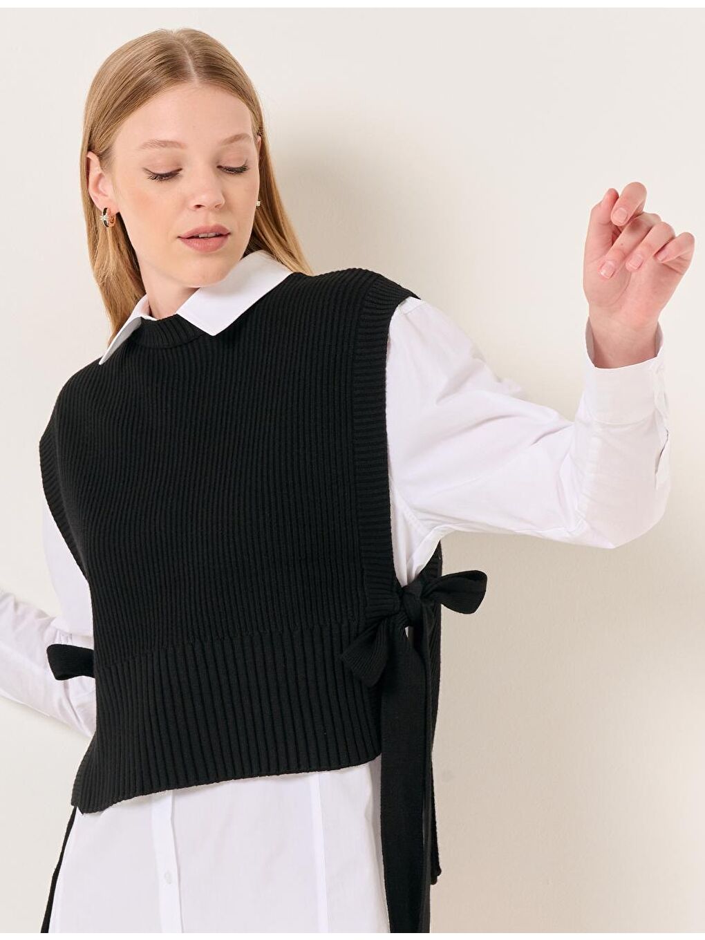 Siyah Bisiklet Yaka Bağlamalı Triko Süveter-2