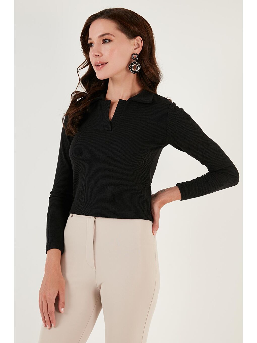 Siyah Dar Kesim Bürümcük Kumaş Fitilli Polo Yaka Bluz 5865448