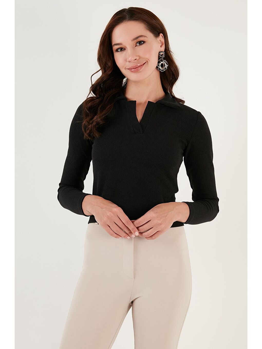 Siyah Dar Kesim Bürümcük Kumaş Fitilli Polo Yaka Bluz 5865448-1