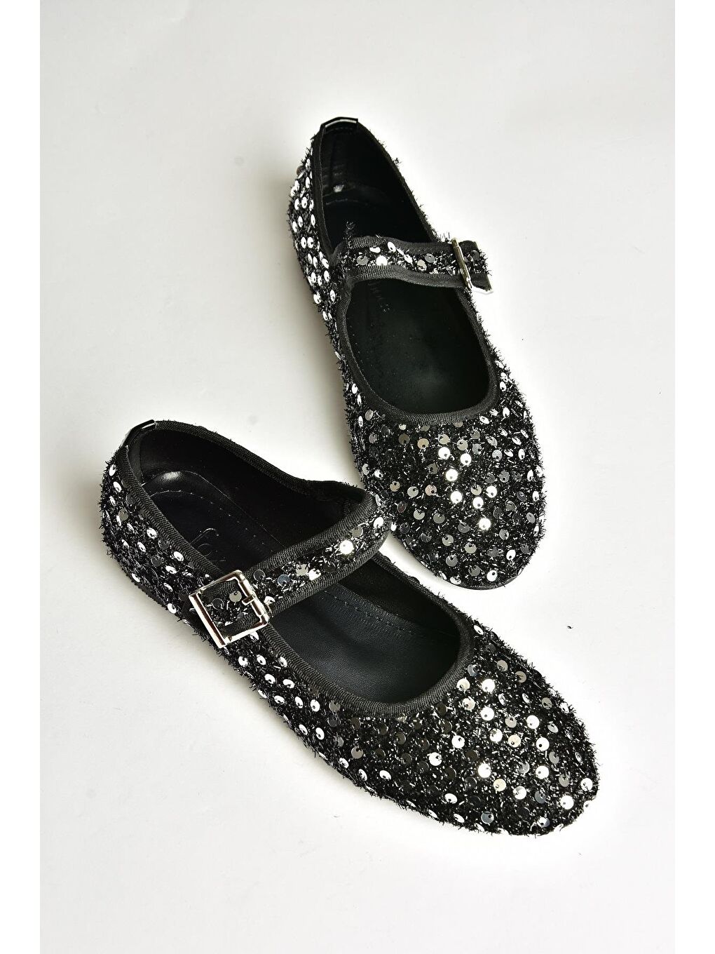 U7256755 Siyah/Gümüş Kadın Babet-1