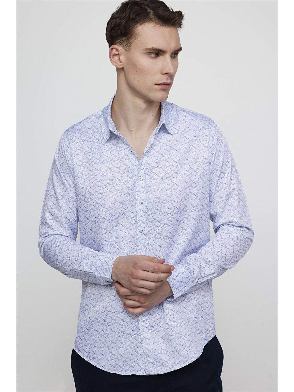 Slim Fit Uzun Kol Baskılı Yaka Biyeli Beyaz Gömlek