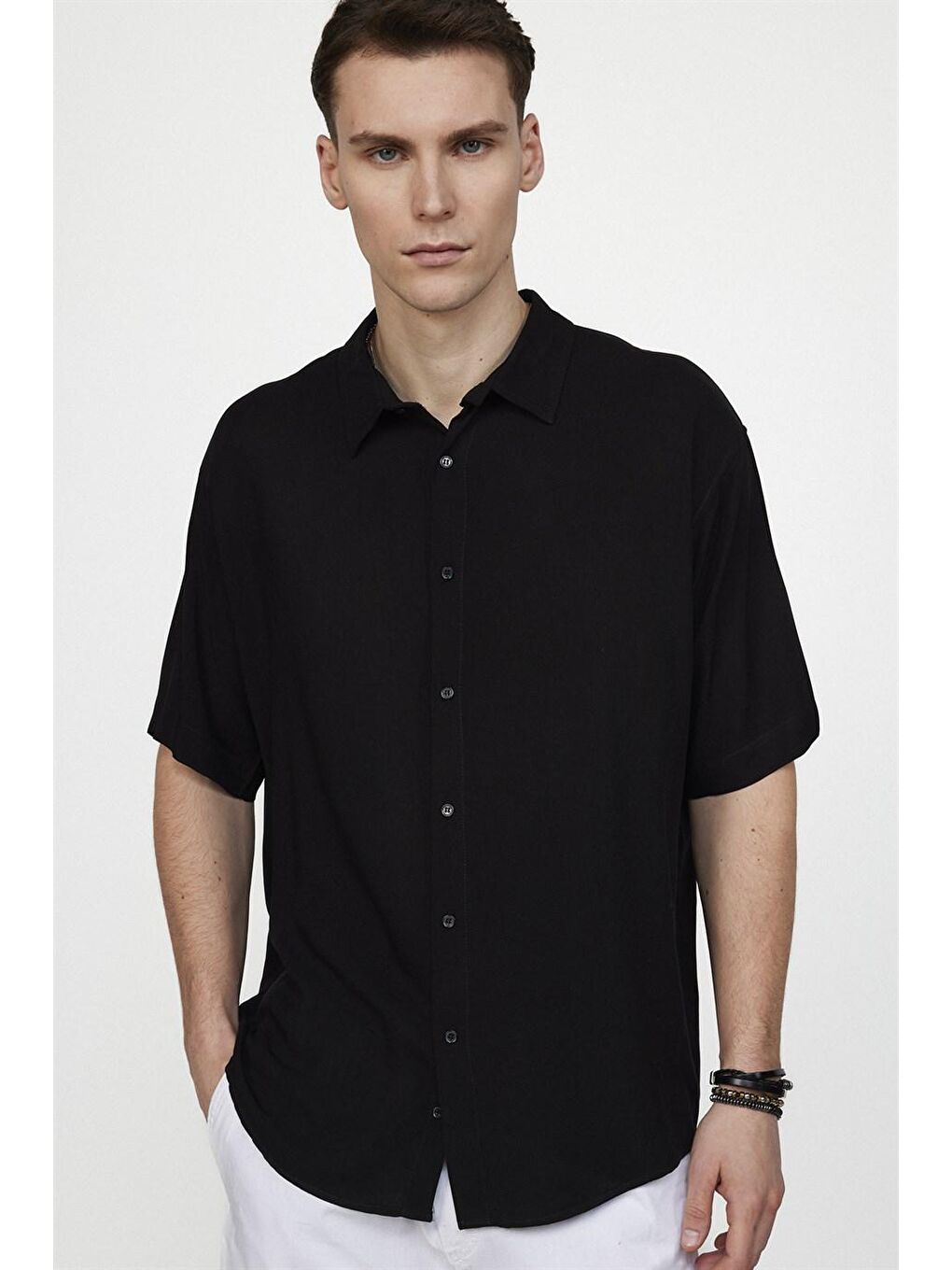 Relax Fit  Kısa Kol Düz Viskon Erkek Siyah Gömlek-1