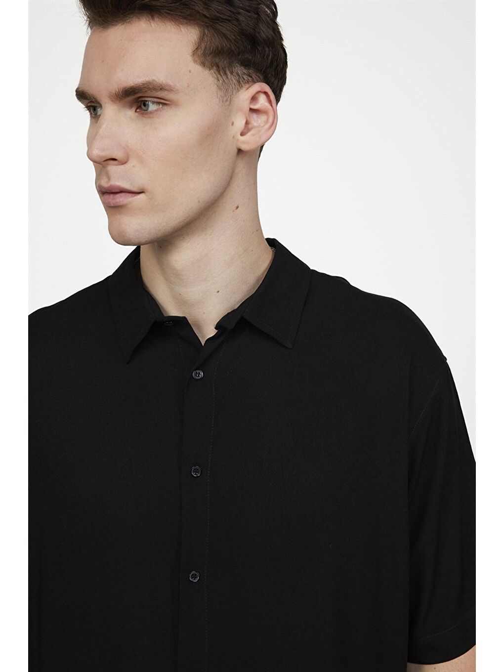 Relax Fit  Kısa Kol Düz Viskon Erkek Siyah Gömlek-2