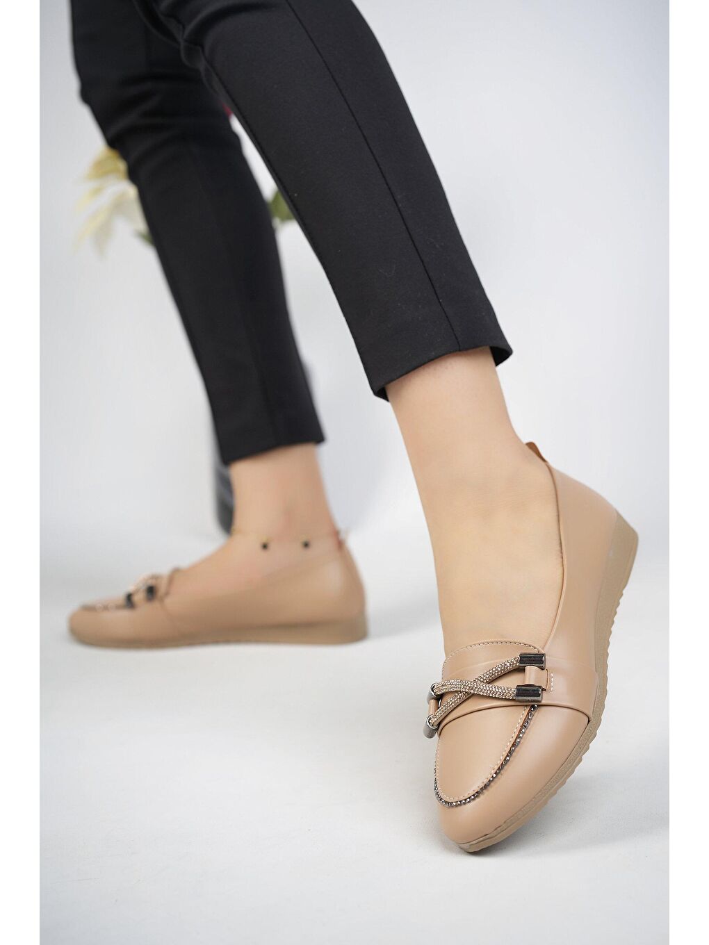 Bej Muggo Grawel  Günlük Şık Tarz ve Rahat Taşlı Kadın Babet