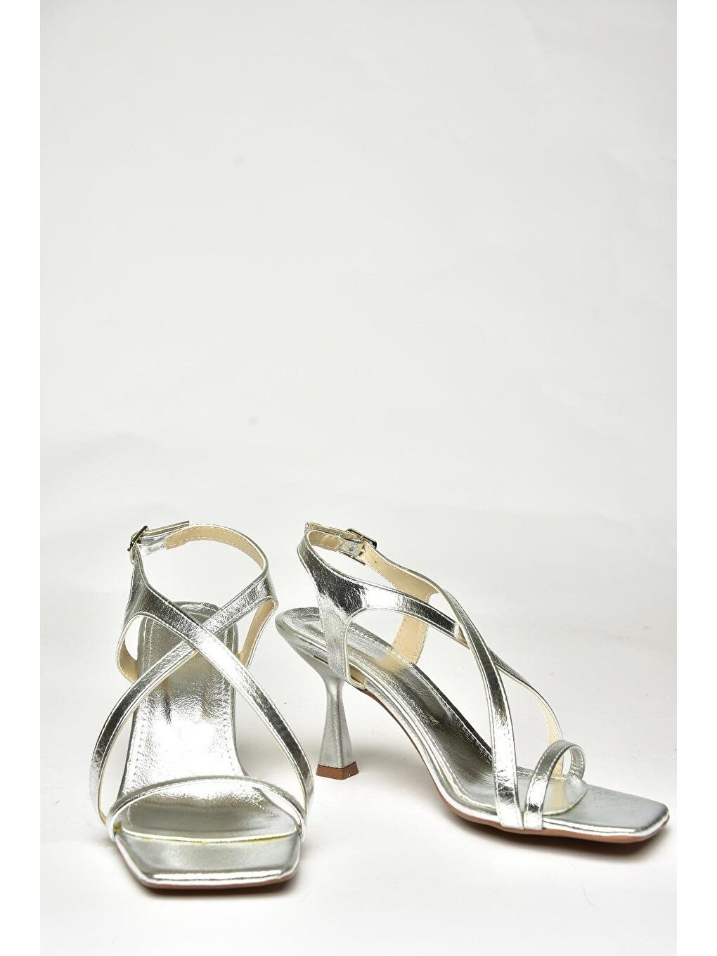 Gri U5187175 Gümüş Kadın Topuklu Ayakkabı-3