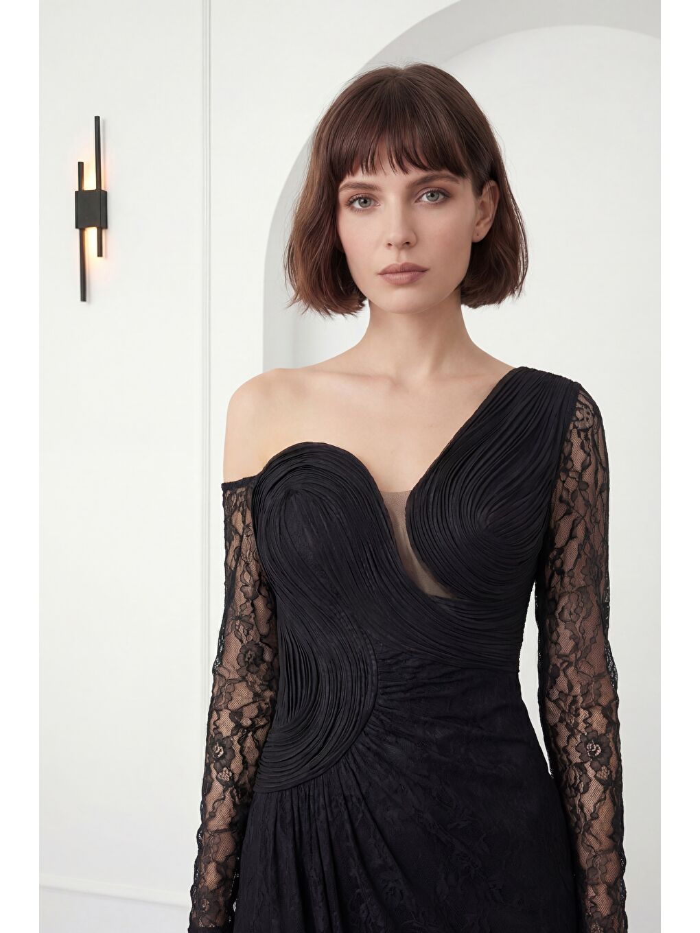 Kadın Siyah Göğüs Detaylı Uzun Dantel Abiye Elbise-2