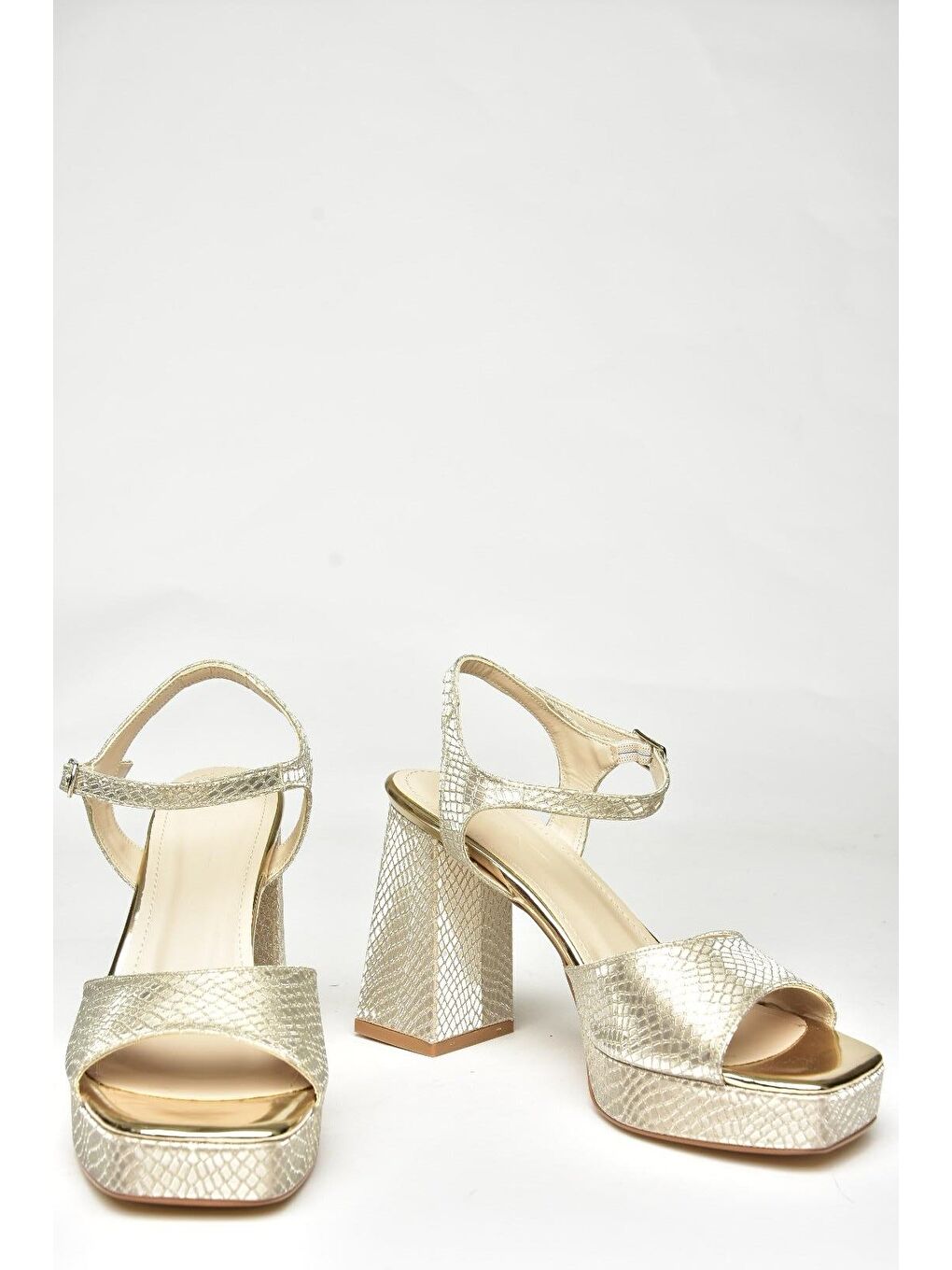 Sarı U5691203 Altın Kadın Topuklu Ayakkabı-3