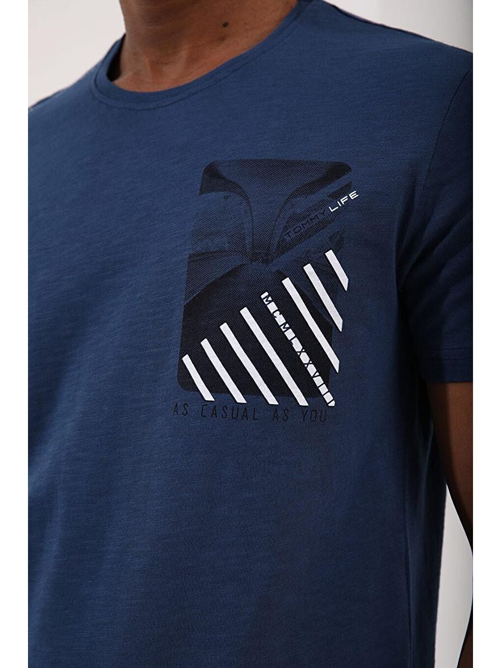 İndigo Göğüs Baskılı Koordinat Detaylı Standart Kalıp Bisiklet Yaka Erkek Tişört - 87894-2