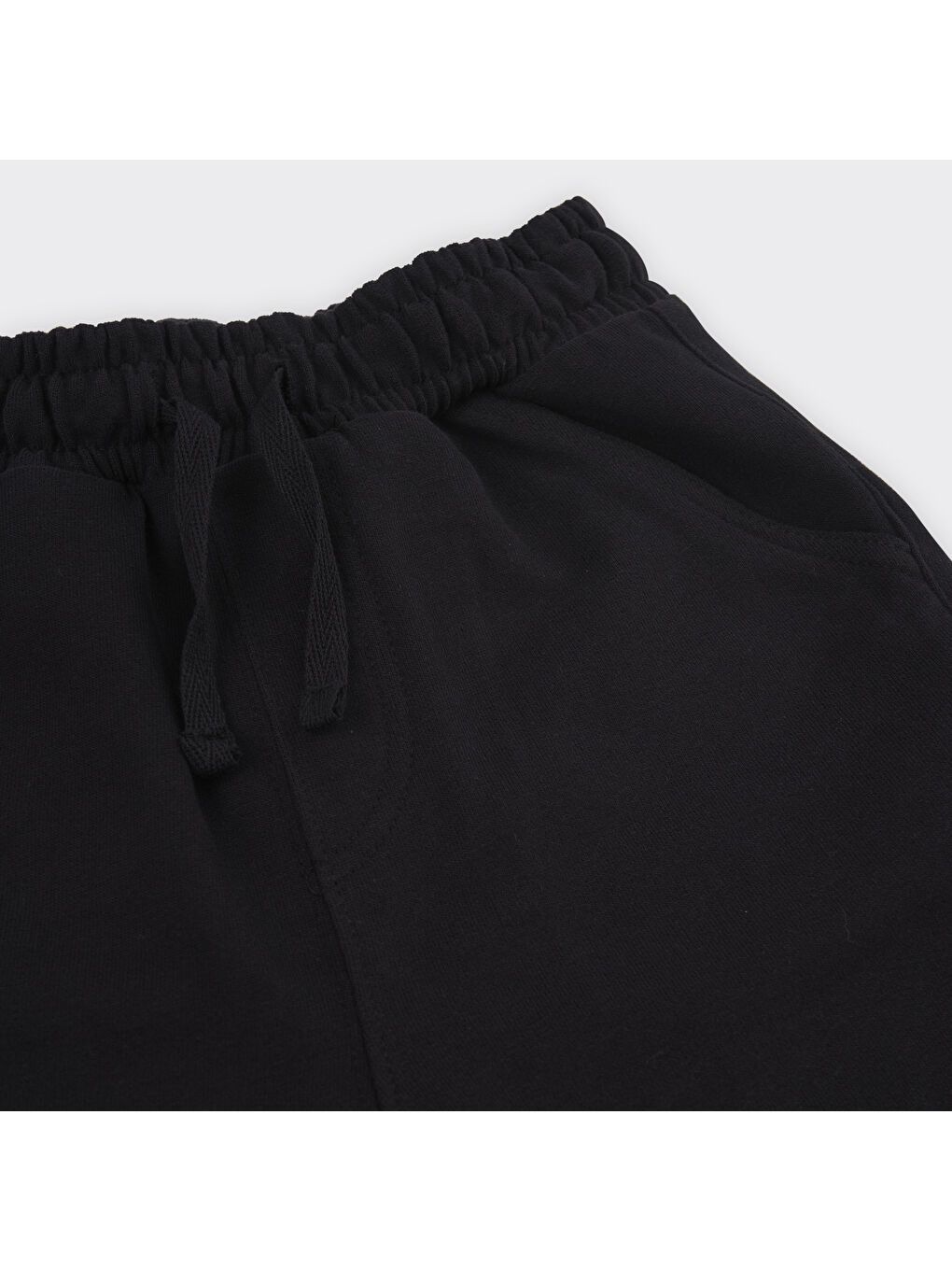 Siyah Erkek Çocuk Beli Lastikli Örme Şort-2