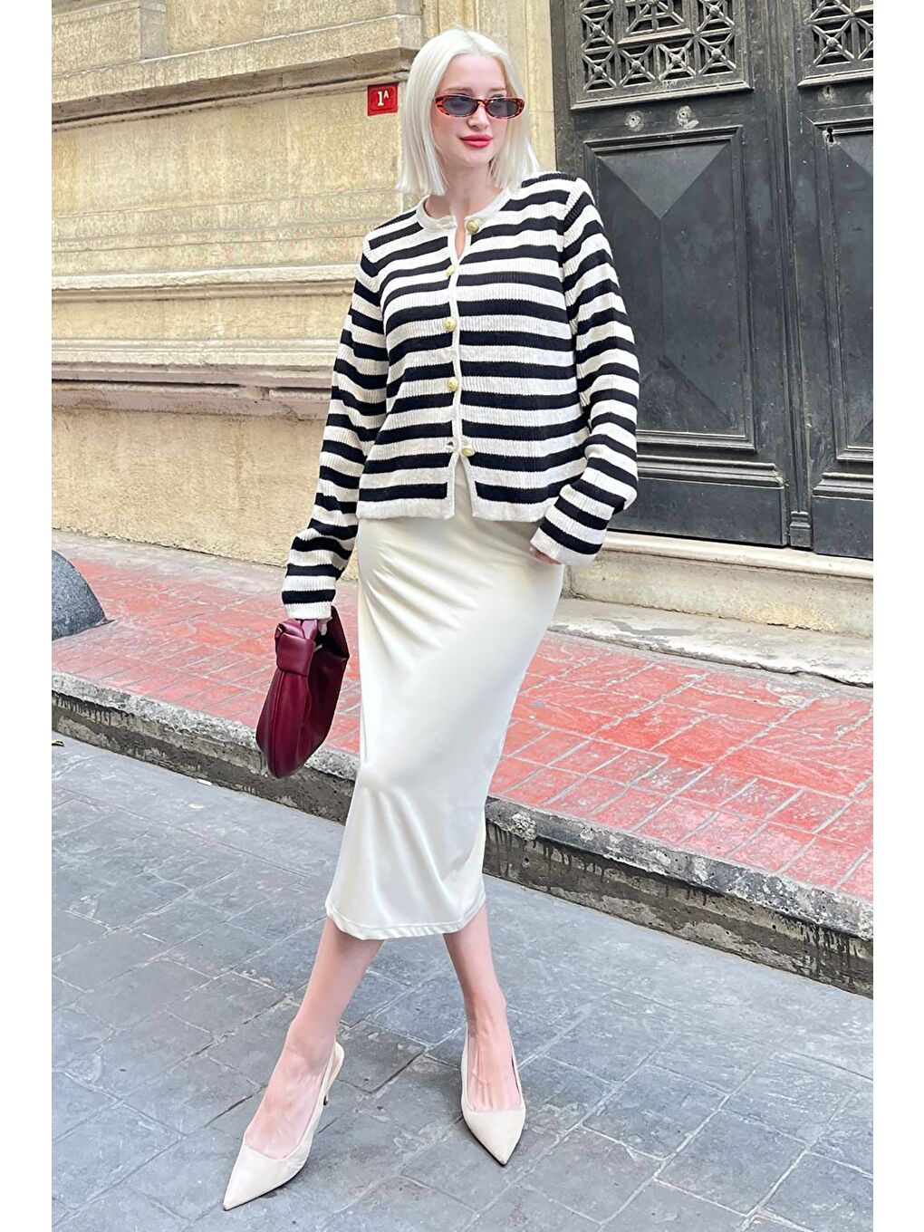 Bej Çizgili Bisiklet Yaka Gold Düğme Detaylı Cotton Hırka-3