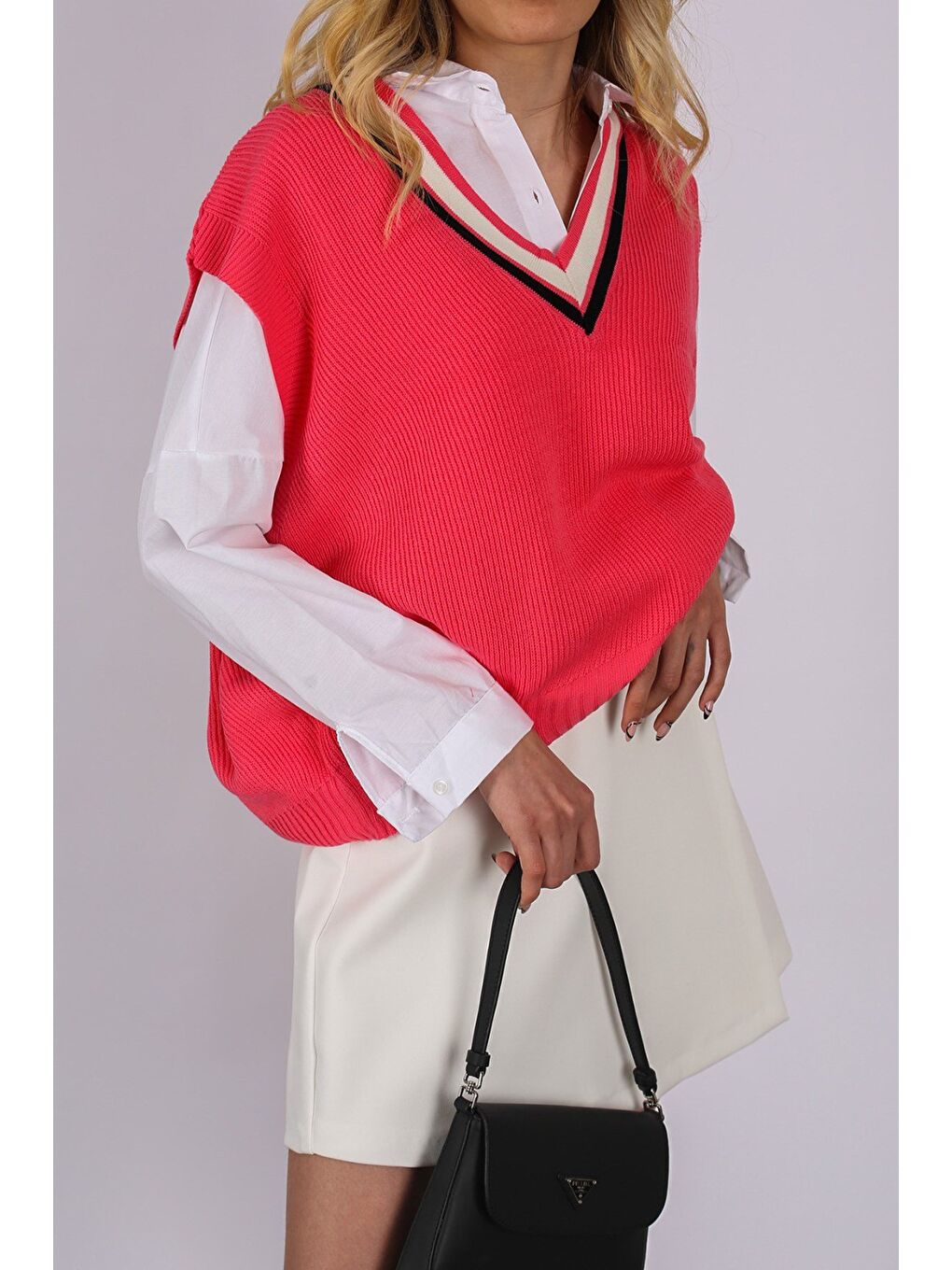 Fuşya V Yaka Çizgili Kadın Süveter-3
