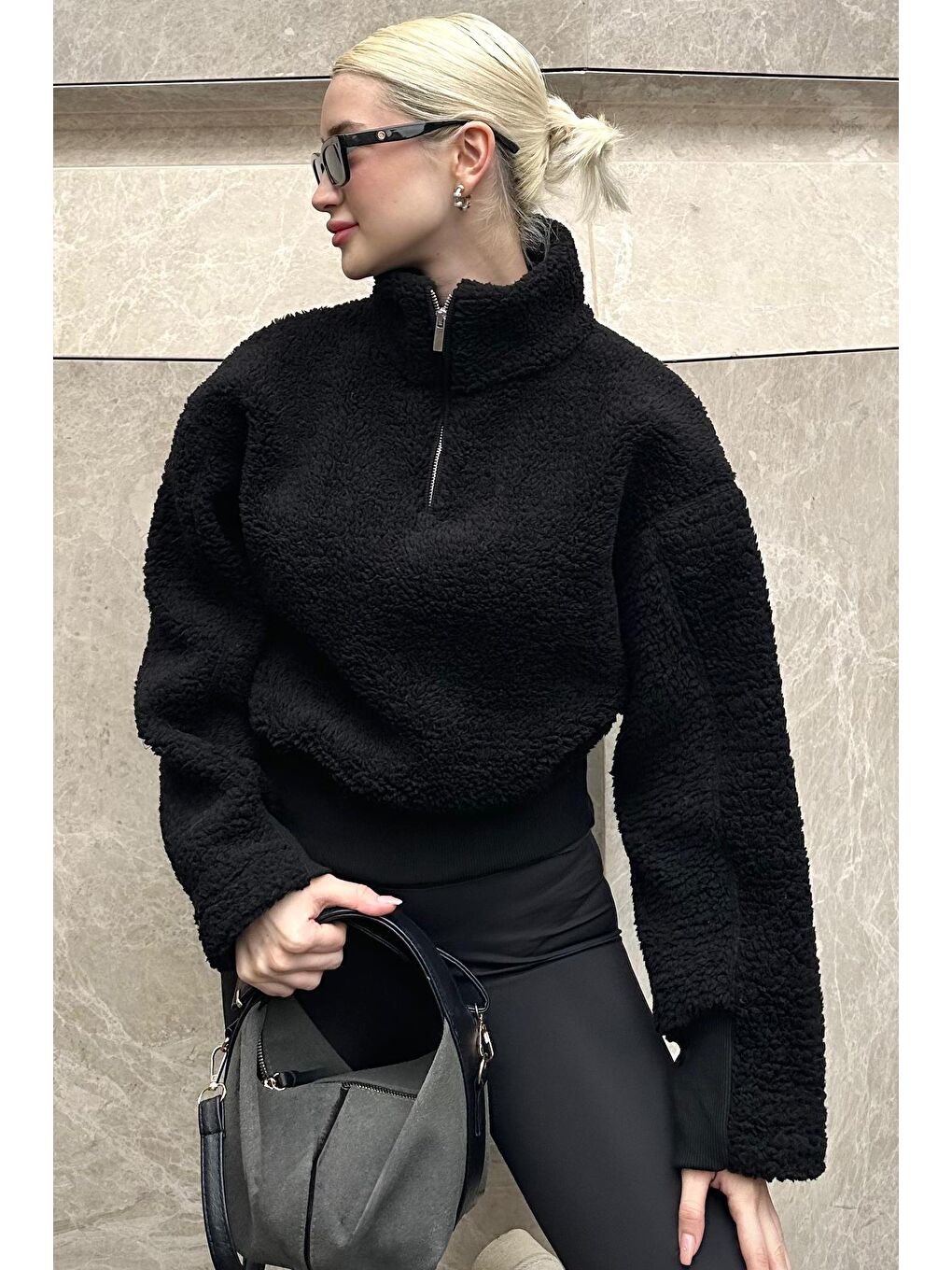 Siyah Fermuar Yaka Kürklü Kadın Sweatshirt Mg2261-3