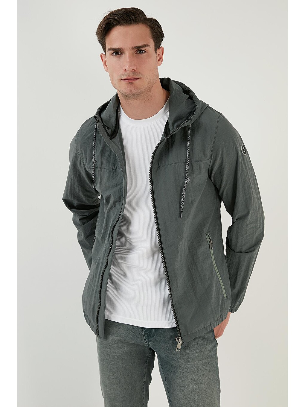 Yeşil Regular Fit Kapüşonlu Cepli Mevsimlik Mont 497glenn-2
