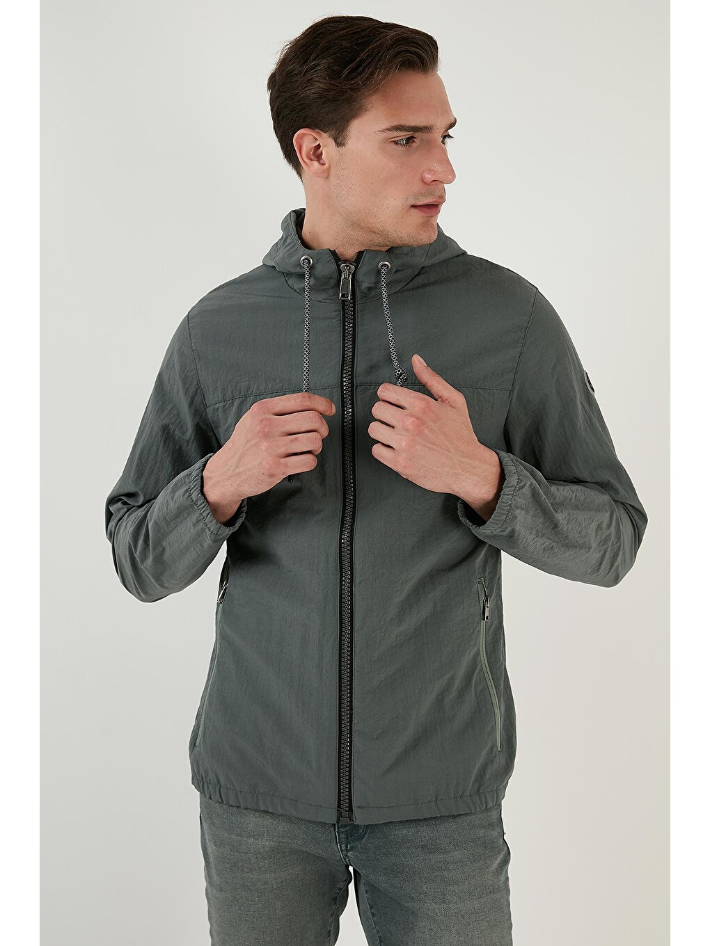 Yeşil Regular Fit Kapüşonlu Cepli Mevsimlik Mont 497glenn-3