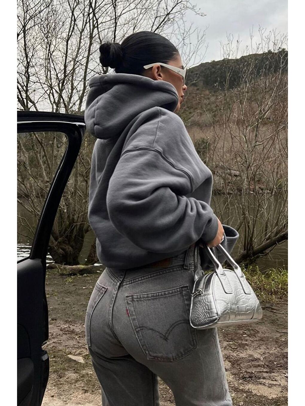 Gri Füme Kapüşonlu Şardonlu Oversize Cepli Sweatshirt Mg2206-2