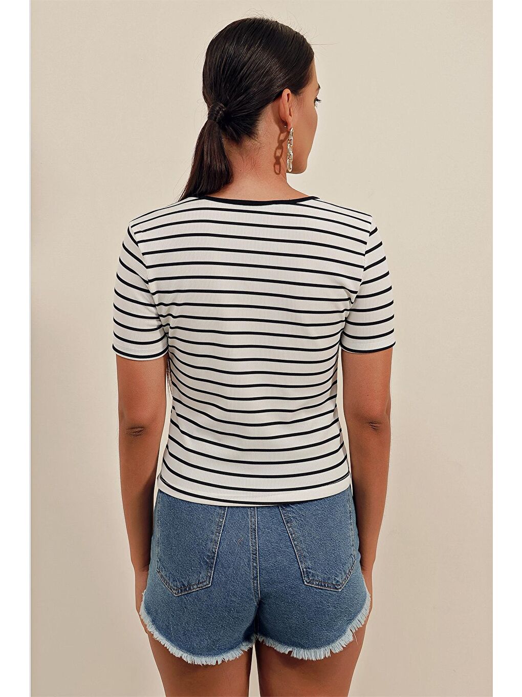 0479 Düğmeli Çizgili Bluz - Beyaz-4