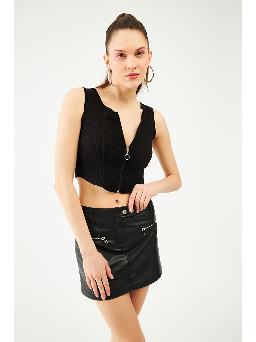 Kadın Siyah Önü Fermuarlı Korse Detay Crop Atlet-4