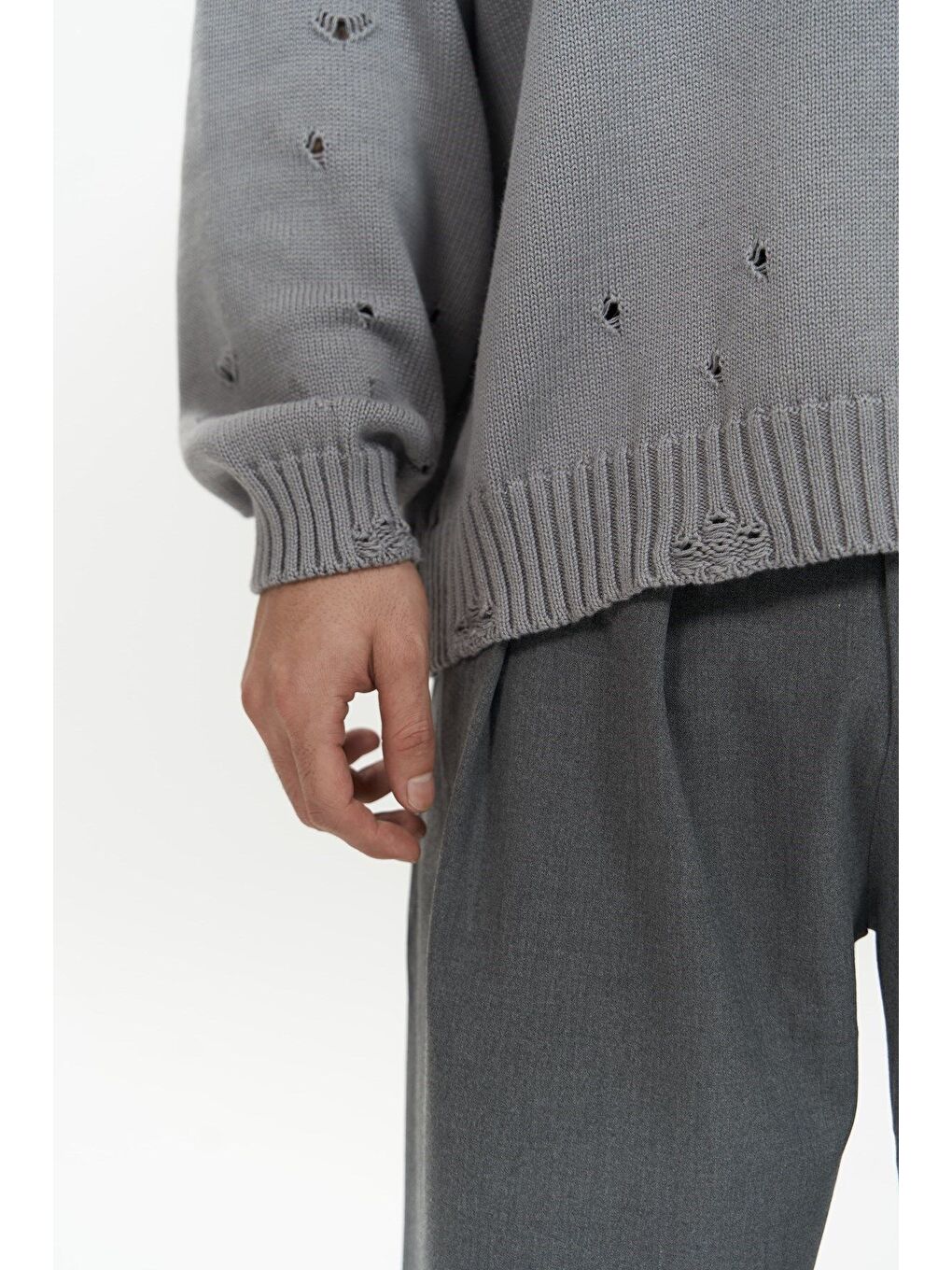 Gri Alec Fitilli Yırtık Detay Füme Erkek Triko Kazak-5