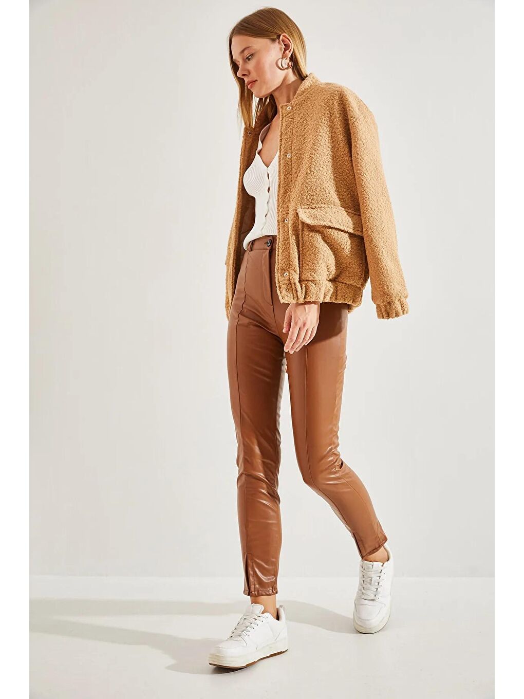 Kahverengi Kadın Çimalı Paça Yırtmaçlı Şardonlu Deri Pantolon-4