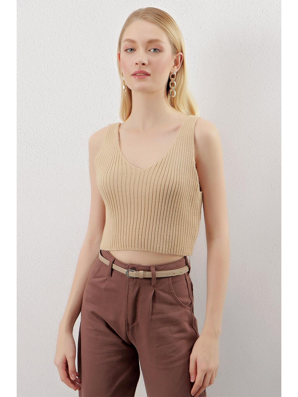 Bej Kadın Taş Askılı V Yaka Triko Crop-3