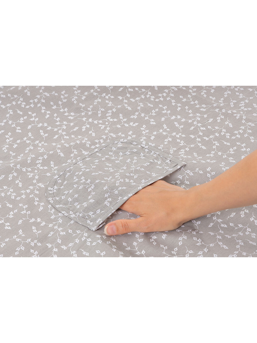 Cepli Emzirme Önlüğü Gri Çiçek-1