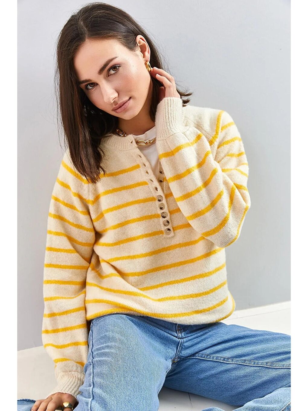 Bej Kadın Yakası İlikli Balıkçı Yaka Çizgili Triko Kazak-4