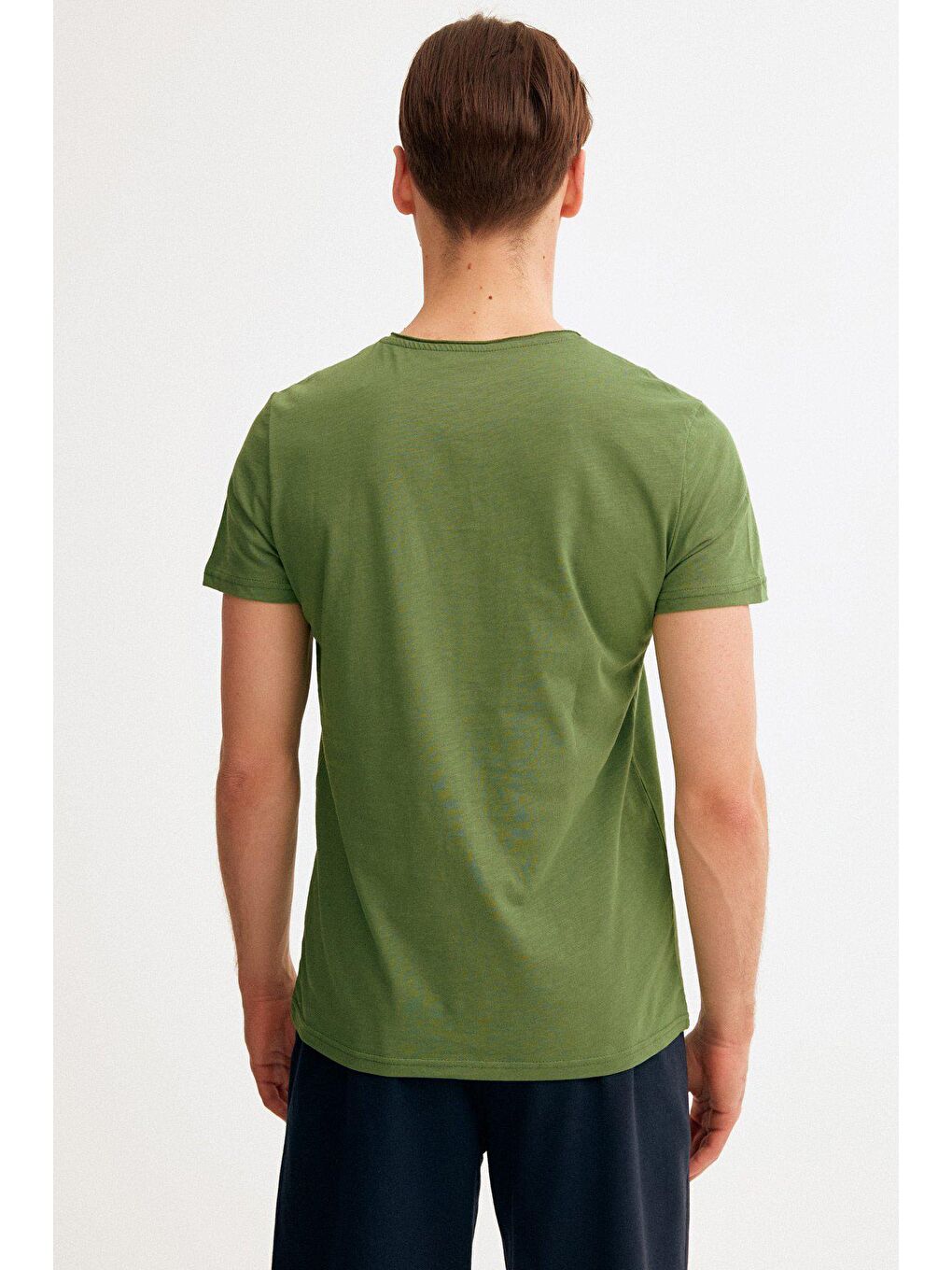 Yeşil Bisiklet Yaka Cep Detaylı Tişört-3