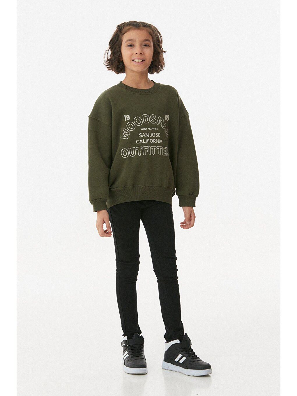 Haki Nakışlı Bisiklet Yaka Unisex Çocuk Sweatshirt-1
