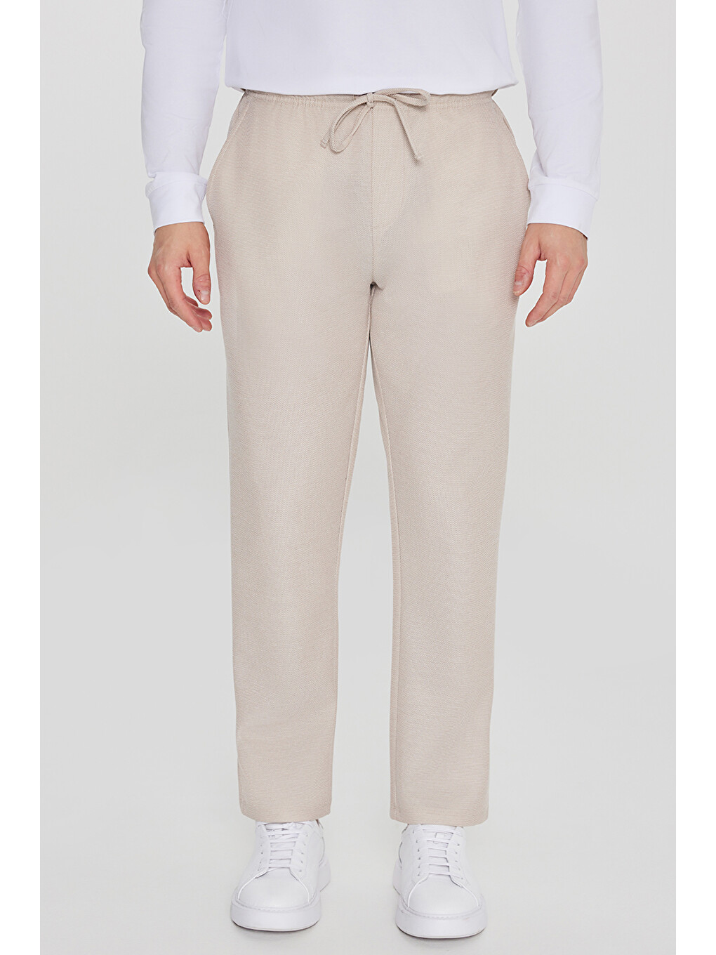 Erkek Bej Pamuklu Standart Fit Normal Kesim Beli Lastikli Diagonal Desenli Örme Pantolon-2