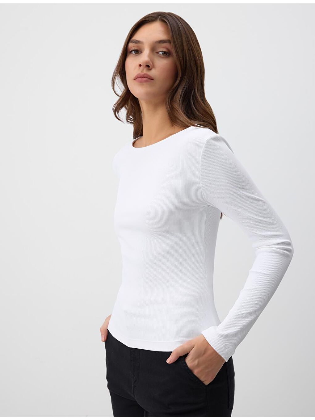 Ekru Dar Kesim Kayık Yaka Örme Bluz