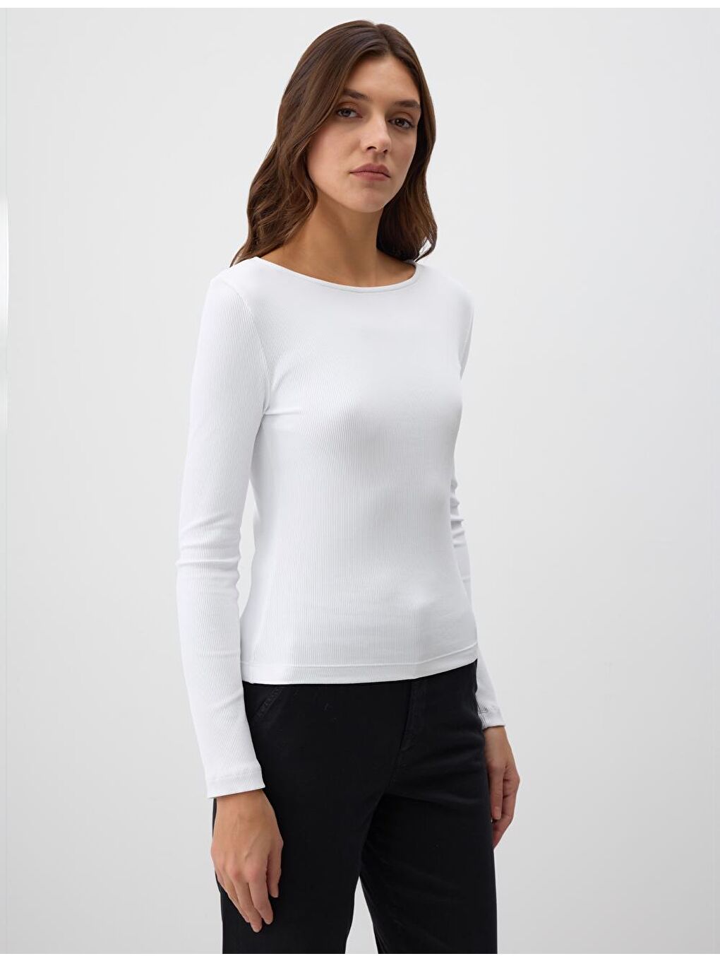 Ekru Dar Kesim Kayık Yaka Örme Bluz-3