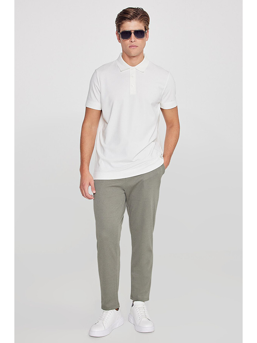 Erkek Haki Pamuklu Standart Fit Normal Kesim Beli Lastikli Diagonal Desenli Örme Pantolon-3