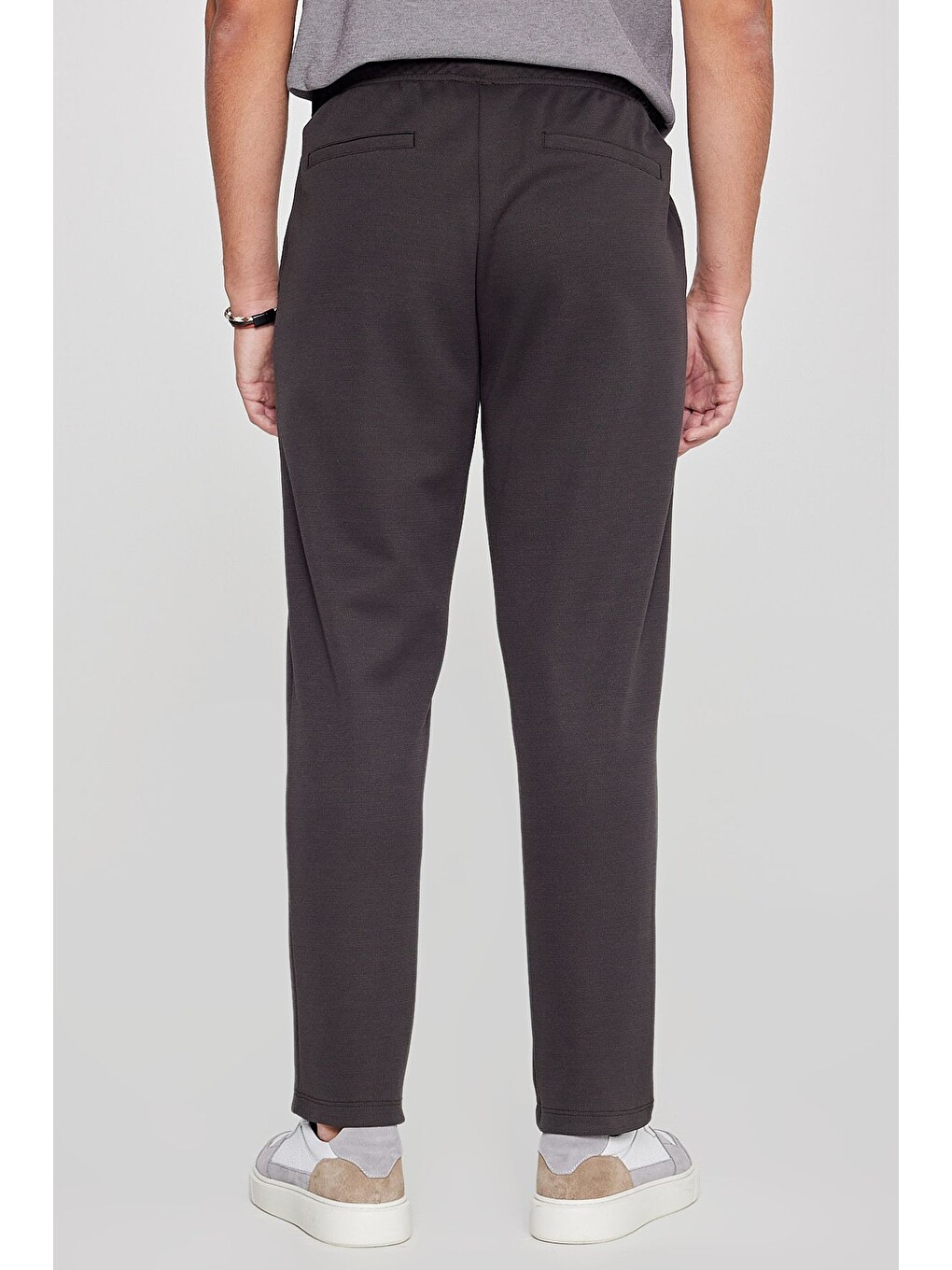 Erkek Kahverengi Pamuklu Standart Fit Normal Kesim Beli Lastikli Diagonal Desenli Örme Pantolon-5