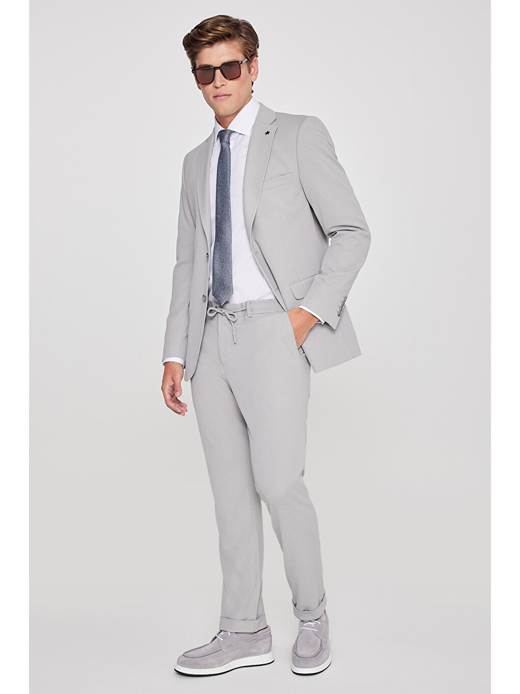 Erkek Gri Slim Fit Dar Kesim Mono Yaka Beli Bağlamalı Kapak Cepli Esnek Takım Elbise-4
