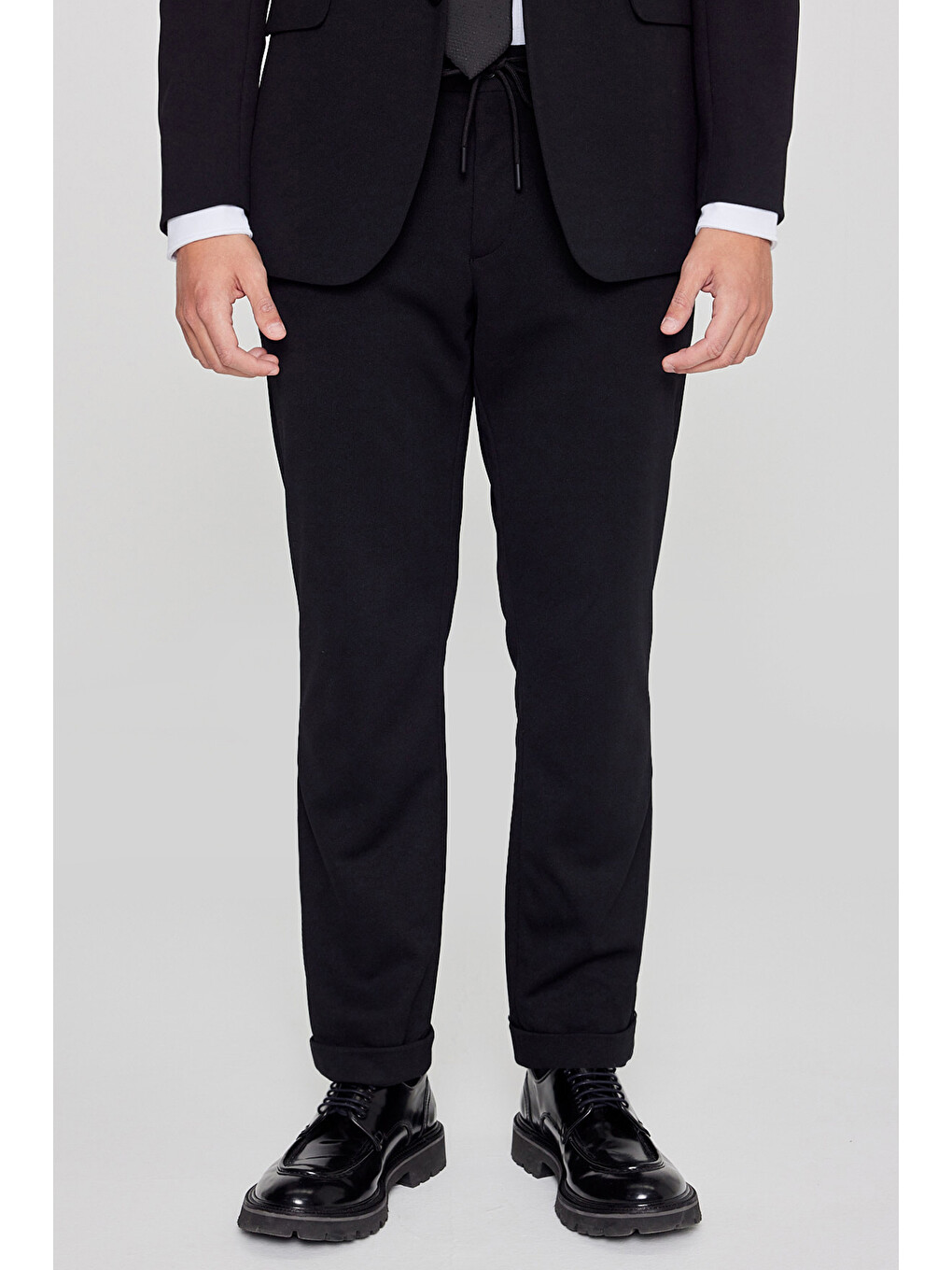 Erkek Siyah Slim Fit Dar Kesim Mono Yaka Beli Bağlamalı Kapak Cepli Esnek Takım Elbise-6